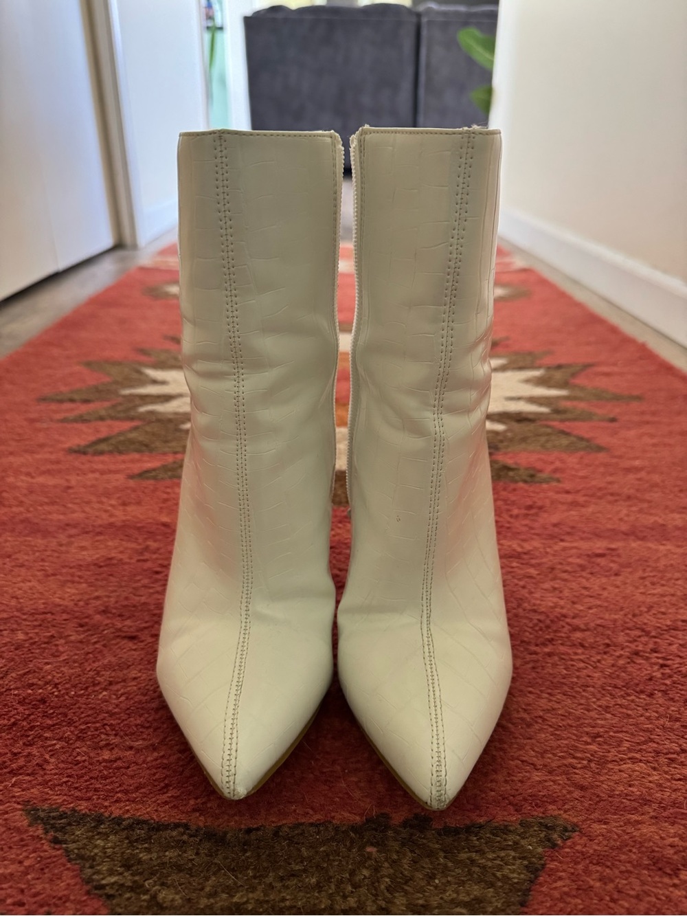 Pretty Little Thing - Women's White Pointed Toe Ankle Boots - Sleek Modern Style